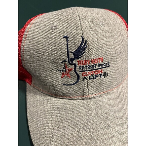 *NEW* VERY RARE Toby Keith Patriot Award Catch Lift Trucker Hat Country Mesh USA - Picture 1 of 8